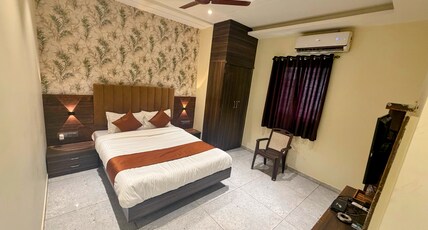 HOTEL GOLDEN PALACE Room Type - Deluxe A/C ROOM HOTEL GOLDEN PALACE Room Type - Deluxe A/C ROOM
