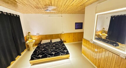 Star Vibes Resort Room Type - Deluxe Room