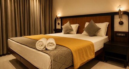 ARUNACHALA INN Room Type - Standard Double bed with Fan( NON AC) - parking 50m far from property ARUNACHALA INN Room Type - Standard Double bed with Fan( NON AC) - parking 50m far from property