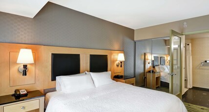 Hampton Inn & Suites Raleigh/Crabtree Valley Room Type - 1KN MOB HEA ACC RIS STU NS