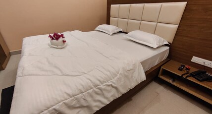 Hotel Hillton Heaven Room Type - Deluxe Room