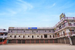 FabHotel Sky Inn I