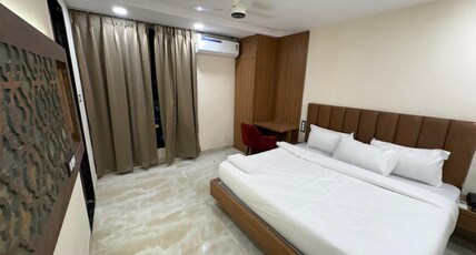 Hotel Golden Palm Room Type - Standard Room with Balcony