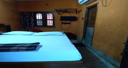Puspa hindu hotel & lodging Room Type - Double Bed Non AC Room