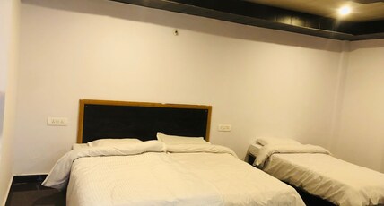 Shri Narayan resort Room Type - Triple bedroom