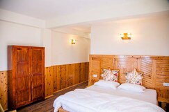 Aaramgah | The Alpine Farmstay with Kitchen