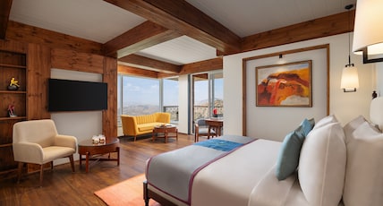 juSTa Hollow Oak Mussoorie Room Type - Junior Suite With Private Balcony juSTa Hollow Oak Mussoorie Room Type - Junior Suite With Private Balcony
