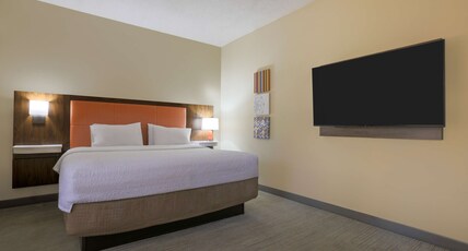 HAMPTON INN RALEIGH GARNER Room Type - 1 KING 1BDRM SUITE NONSMOK