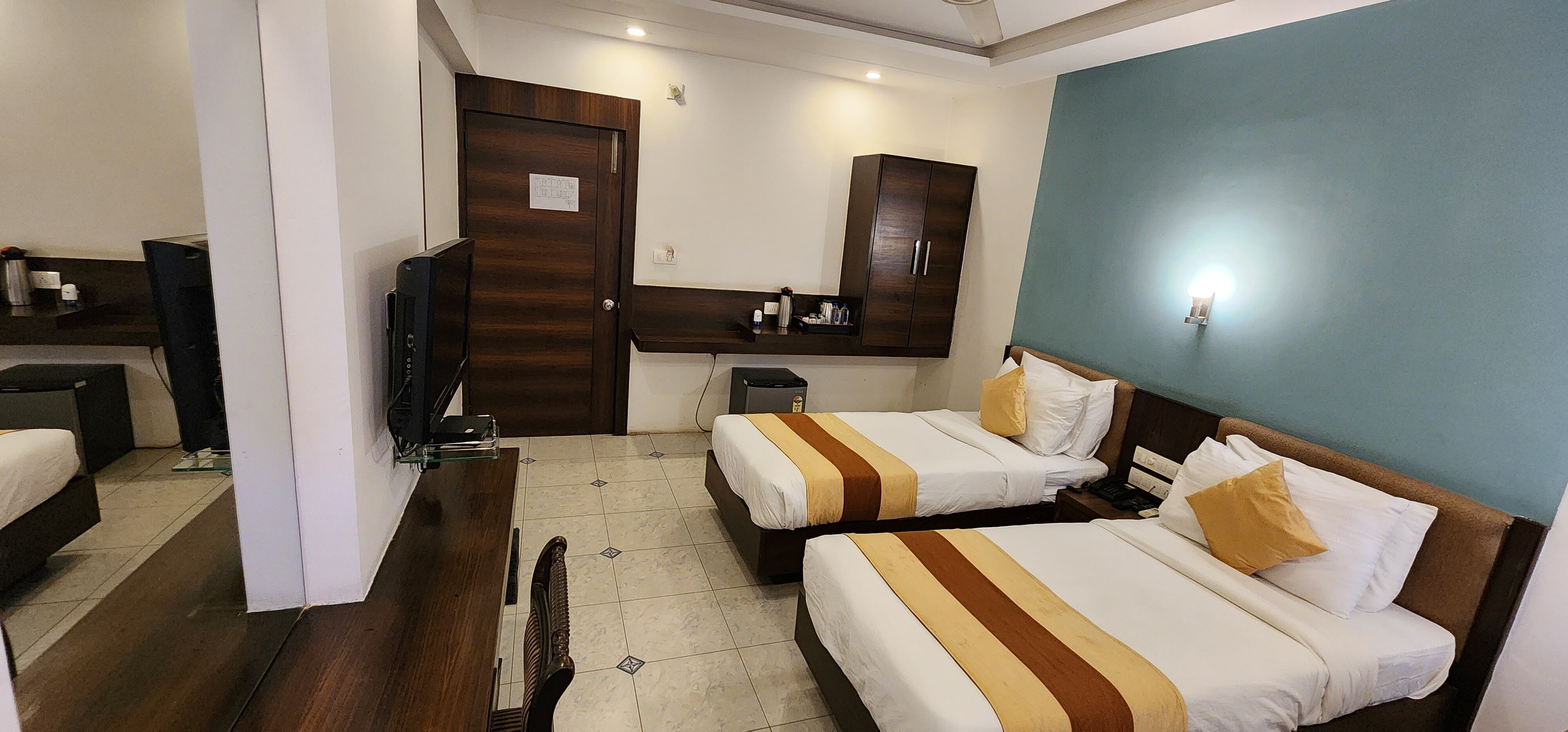 Hotel Kanak ,Ahmedabad - Tap to explore photos