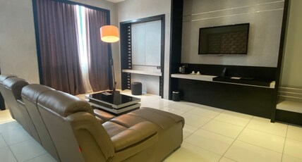 Hotel O Tong Villion Hotel Room Type - Premium Suite room