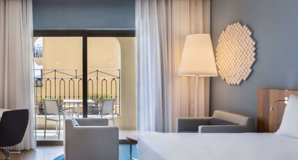Hilton Malta Room Type - KING DELUXE WITH SOFA BED