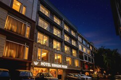 The Vanson Pride - Premier Stay & luxury Restaurant