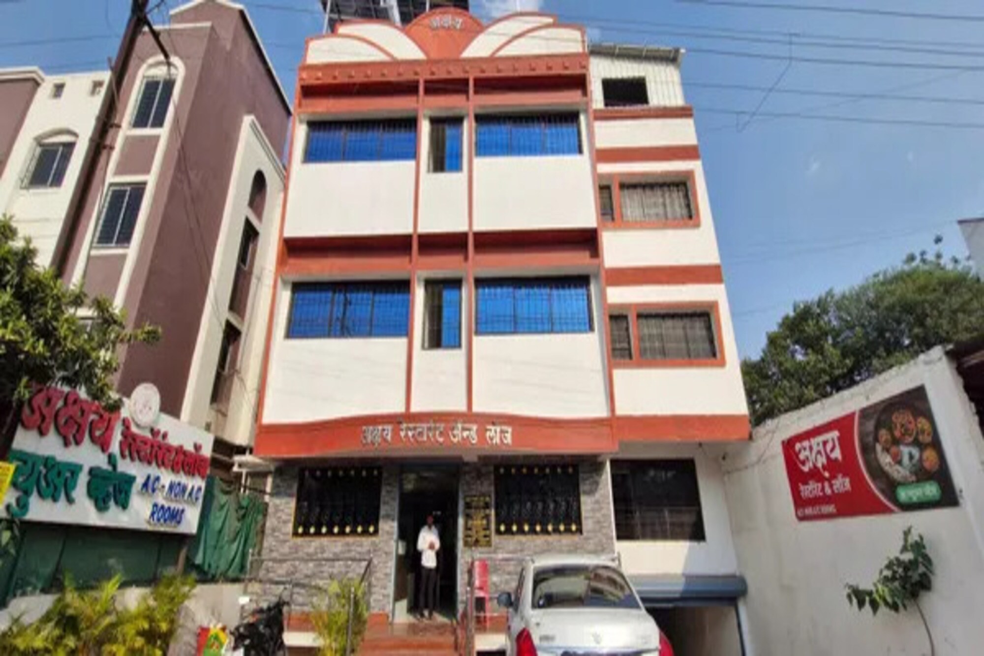 FabHotel Akshay Inn - Tap to explore photos