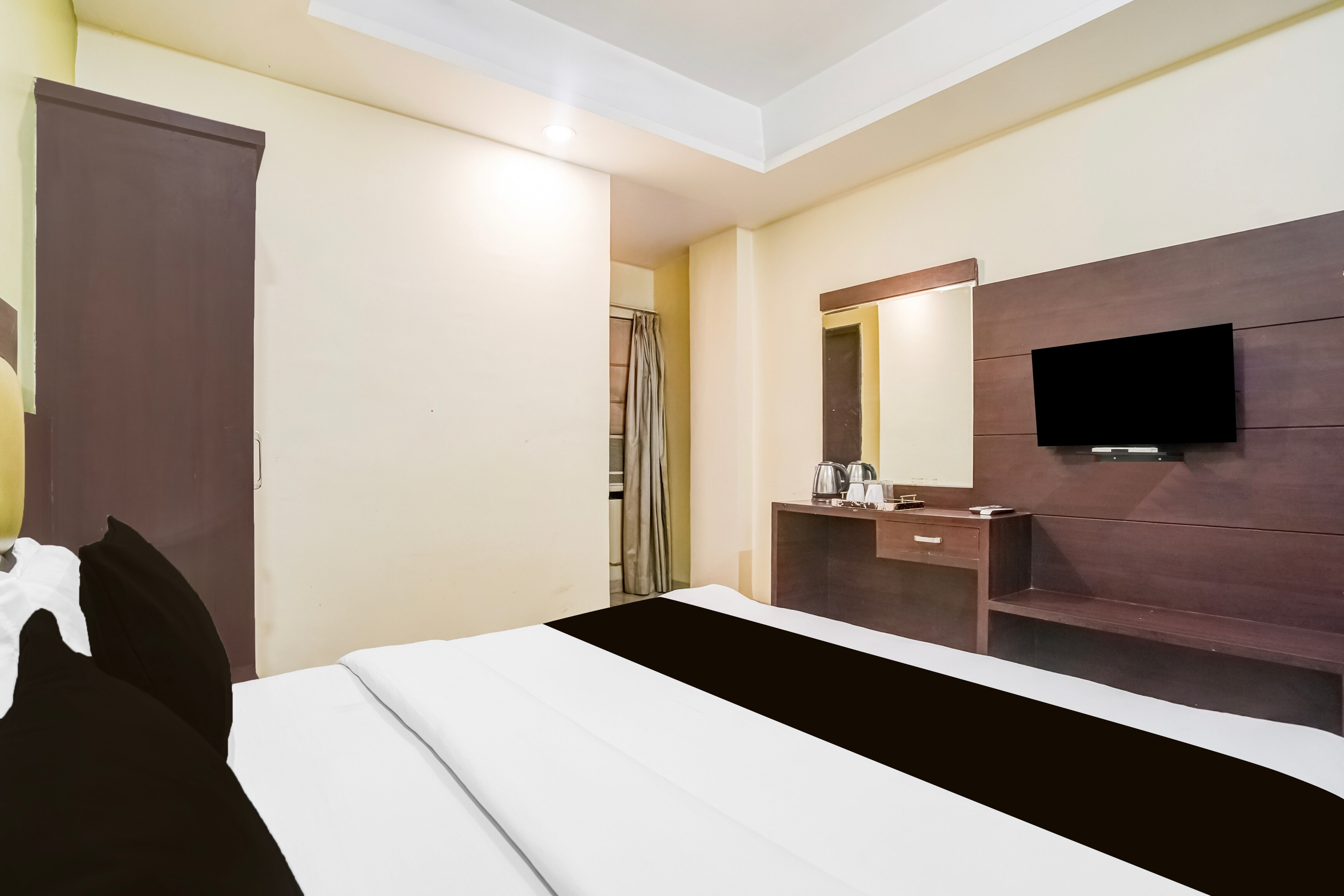 Townhouse Sikar Road Jaipur Formerly Hotel Aroma Inn - Tap to explore photos