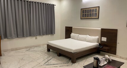 Hotel Amar Palace Room Type - SUPER DELUXE