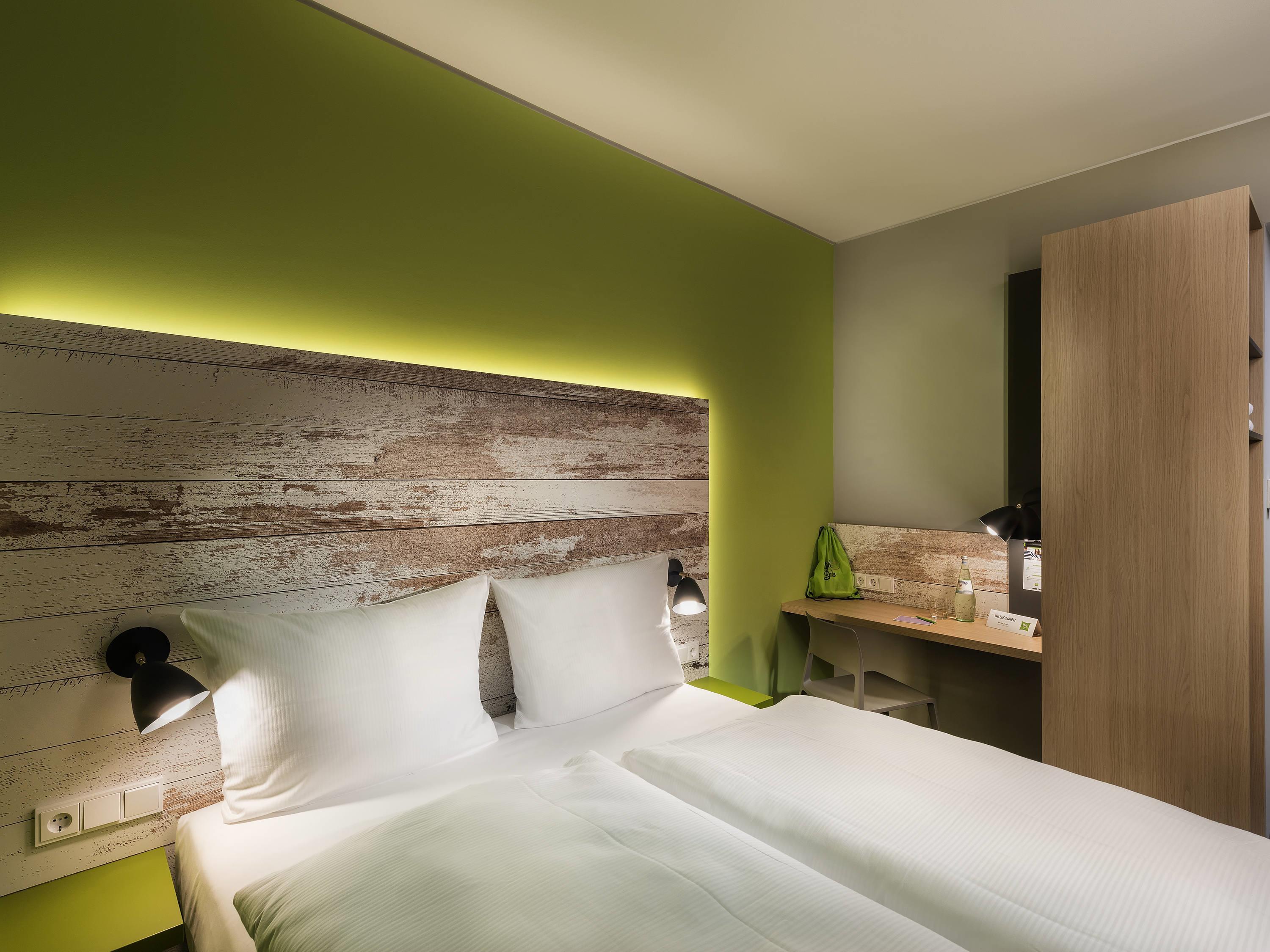ibis Styles Stuttgart Vaihingen - Tap to explore photos
