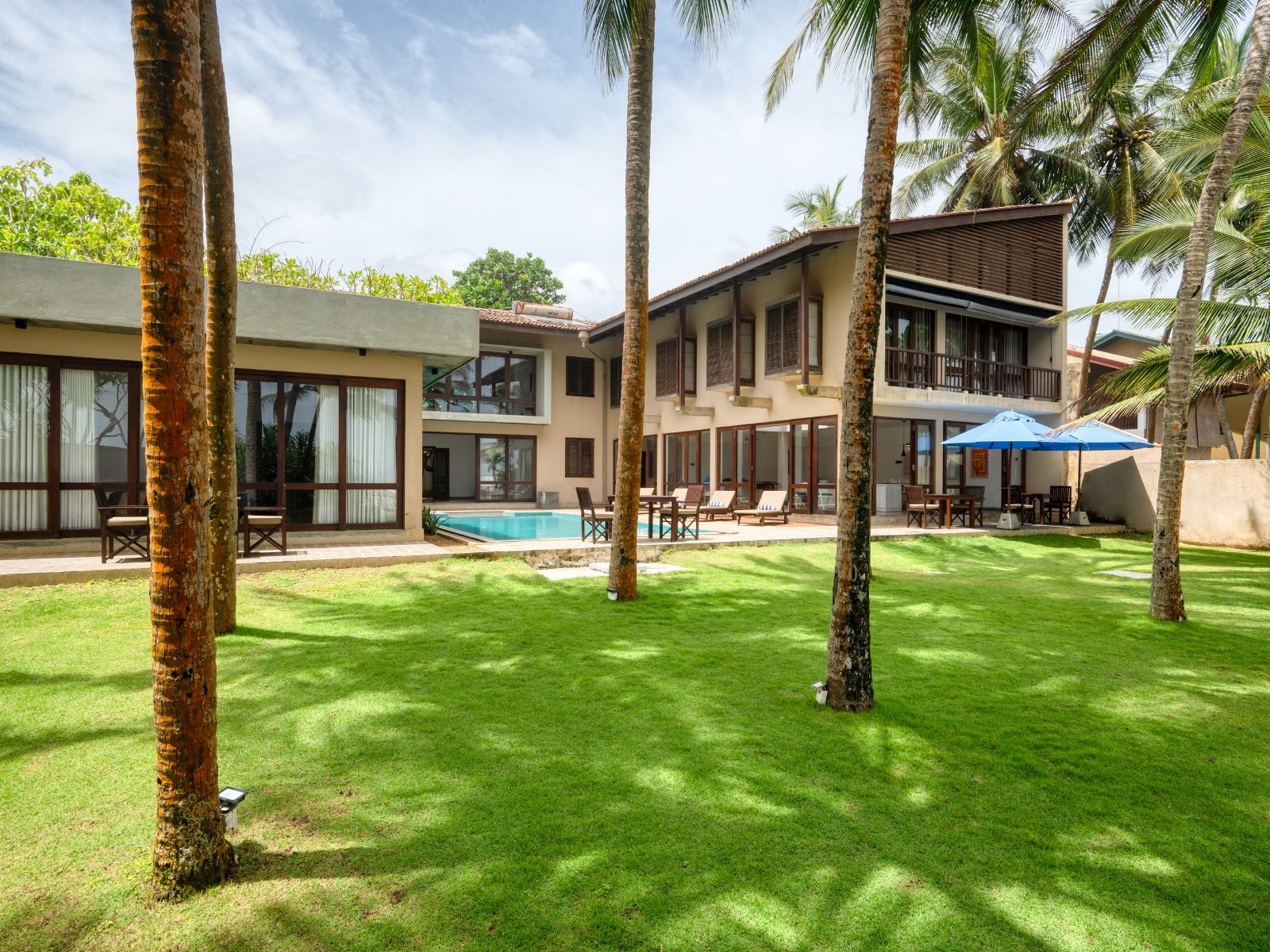 Jetwing Villa 700 - Tap to explore photos