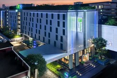 Holiday Inn Express Bangkok Soi Soonvijai