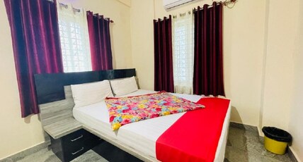 Crown Residency Room Type - Deluxe Room AC