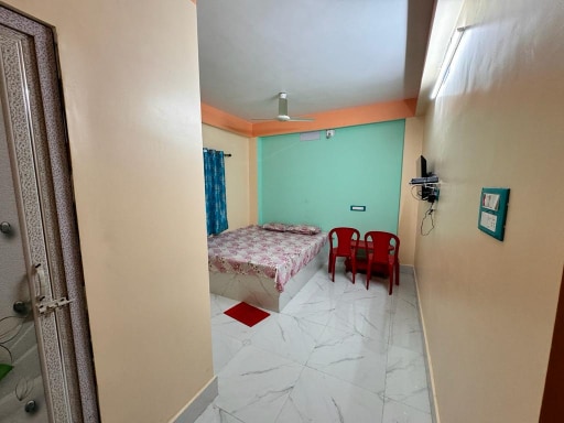Hotel Amarnath - Tap to explore photos