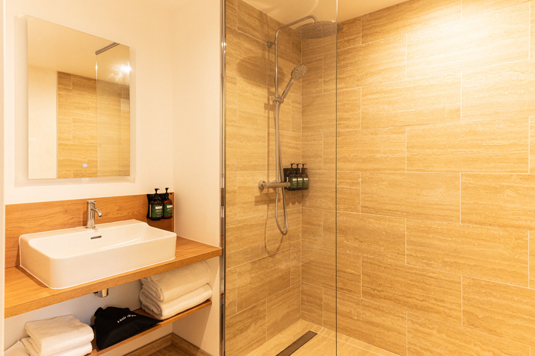 voco BEAUNE, an IHG hotel - Tap to explore photos