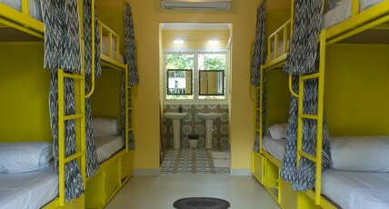 The Beachside Hostel Room Type - DELUXE 8 BED MIXED DORM