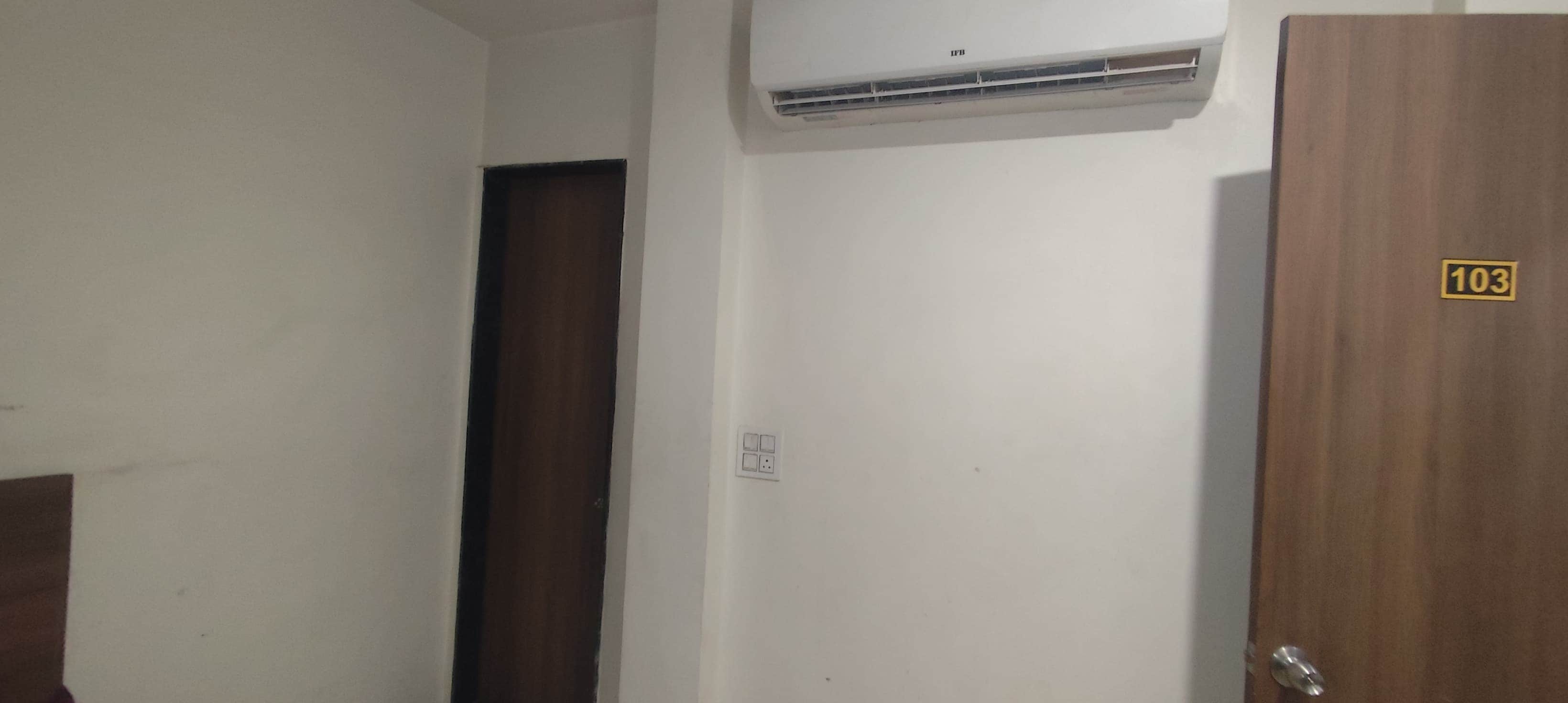 Sharma hotel - Tap to explore photos