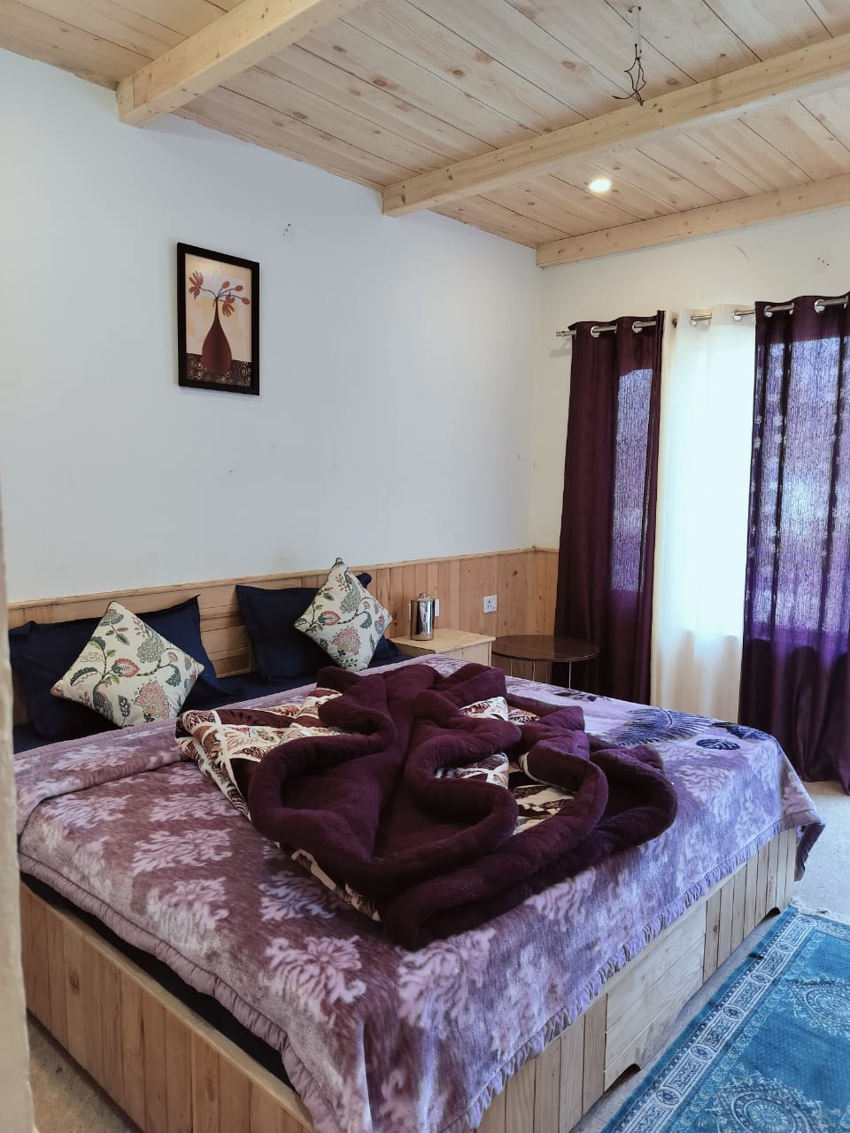 Hotel Tirthan Brij Edge - Tap to explore photos