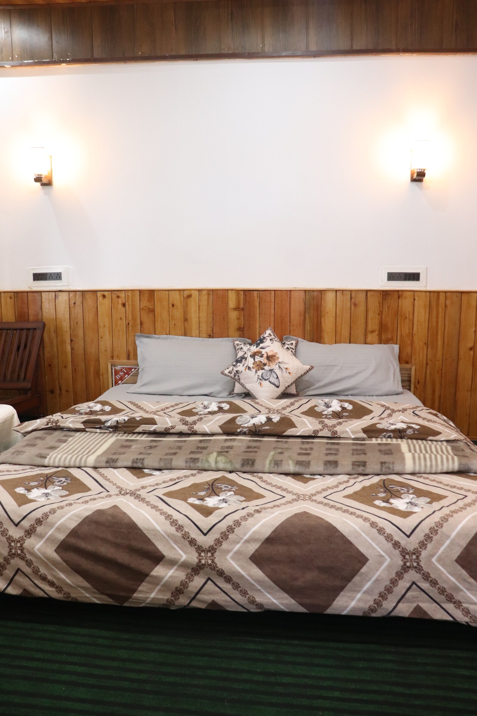 Apple View Homestay - Tap to explore photos