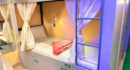 Welcome Inn Dormitory & PG Male And Female AC 24x7 Room Type - Dormitory Bed