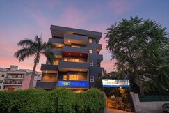 FabHotel Destiny Inn - Nr. Medanta Hospital