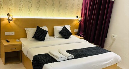 Ramay Palace - 400 mtr from Shri Ram Mandir Room Type - Super Deluxe Room