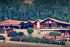 Gowrav Homestay