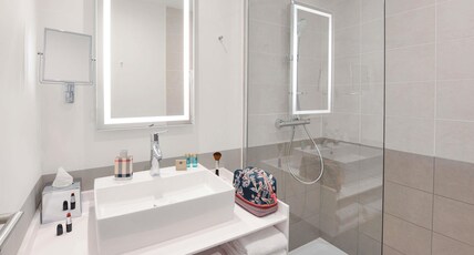 Novotel Annemasse Centre Geneva Port Room Type - Executive Room - 1 queen size bed and 1 two-seater sofa