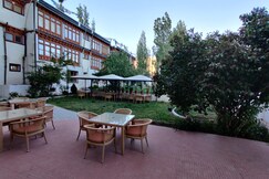 Oriental Hotel