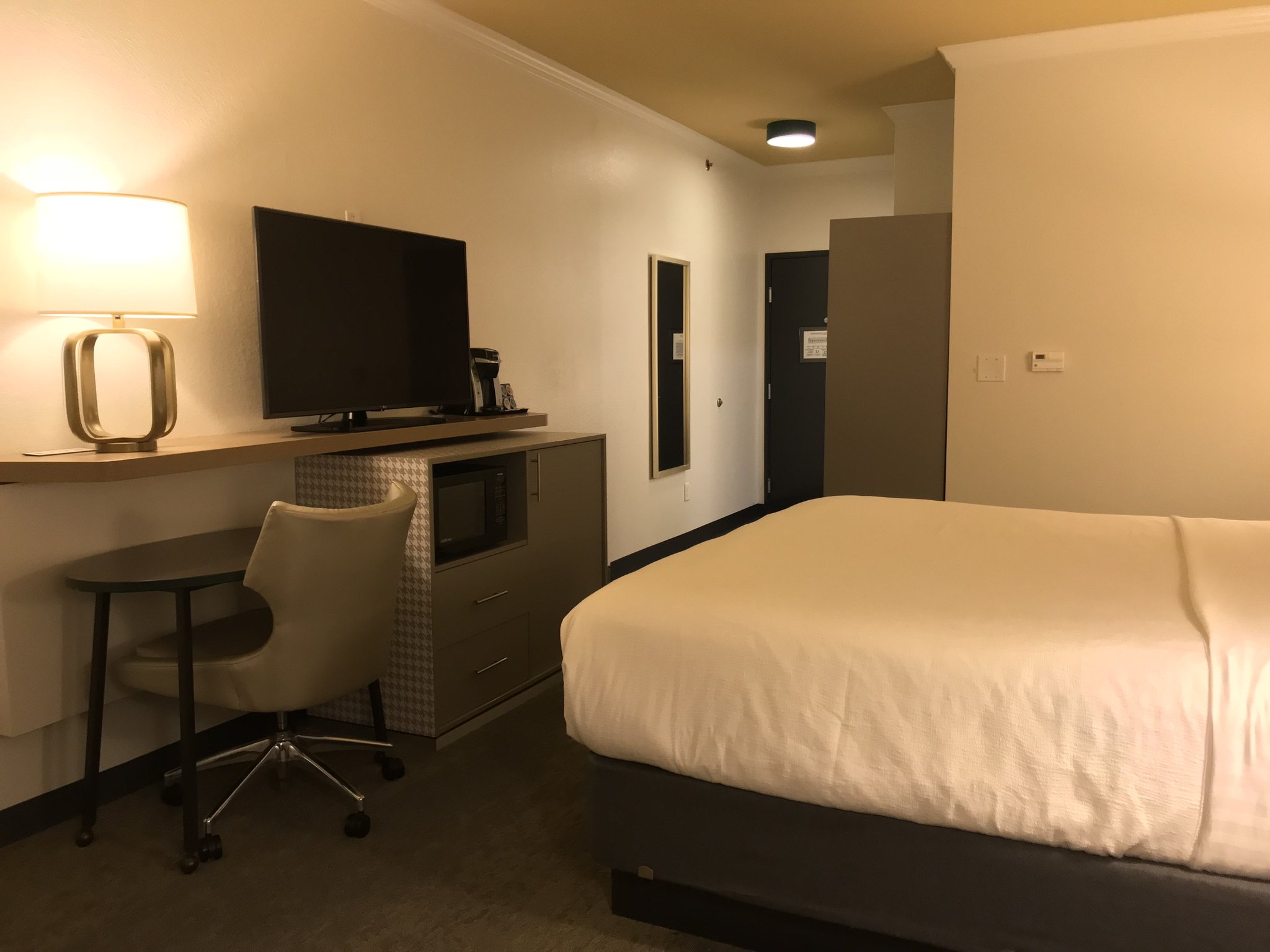 Holiday Inn & Suites McKinney - N Allen - Tap to explore photos