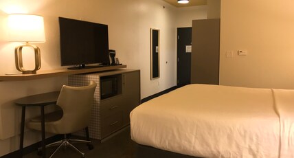 Holiday Inn & Suites McKinney - N Allen Room Type - 1 King Bed Standard