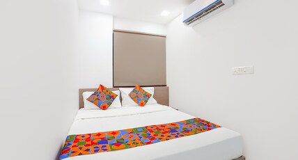 FabHotel Galaxy Apartment Room Type - Deluxe Room