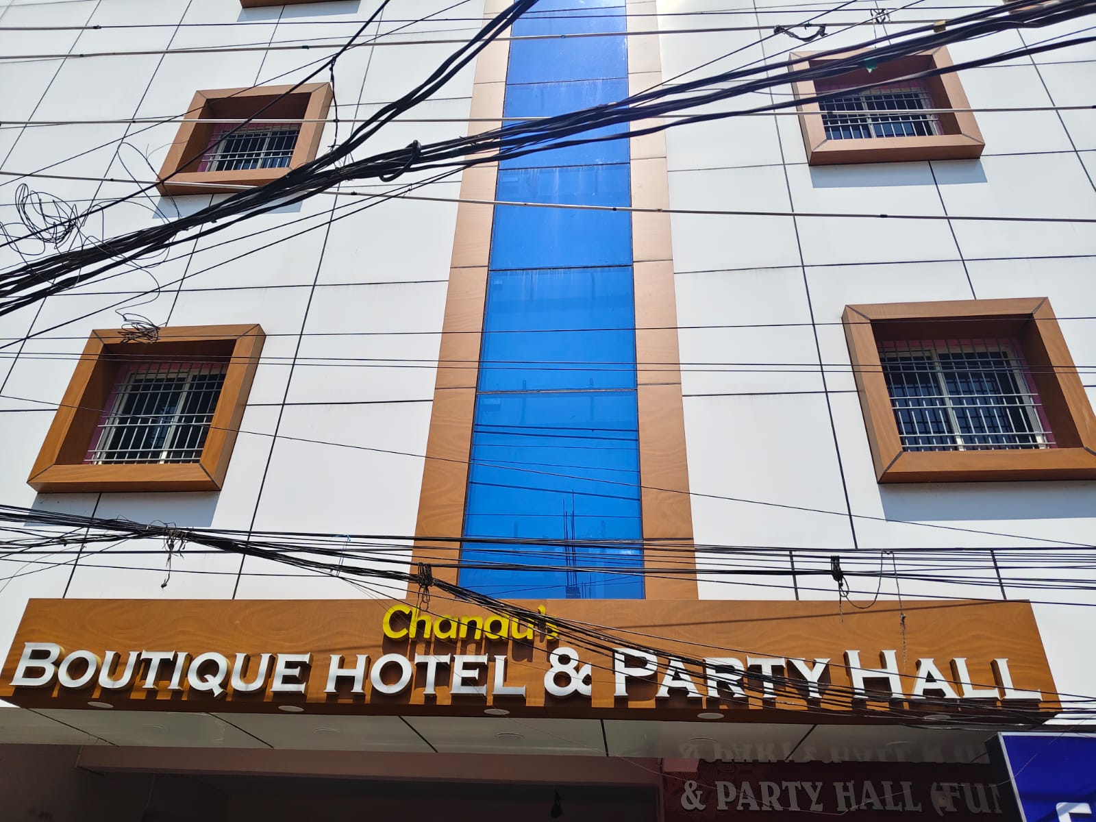 CHANDU'S HOTEL & FUNCTION HALL - Tap to explore photos