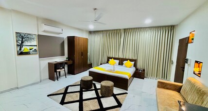 ANS Guest House - Mundhwa Room Type - AC Family Deluxe Room
