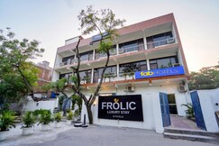 FabHotel Frolic Luxury Stay- Nr, Sec 52 Noida Metro Station