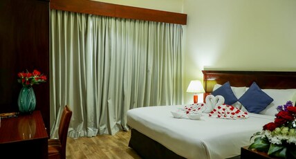 Mermaid Beach Hotel Room Type - Deluxe Standard Sea View Room with Balcony