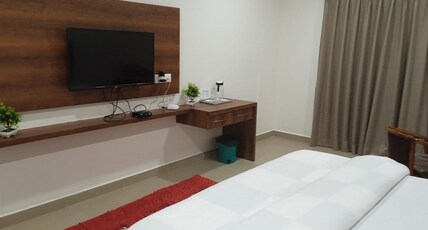PARADISEINN LODGE Room Type - Suites room