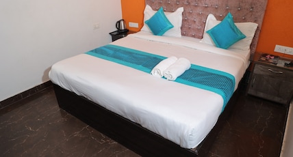 Hotel Gharonda-Ganga Valley View Room Type - Deluxe Room Hotel Gharonda-Ganga Valley View Room Type - Deluxe Room