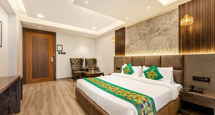 Treebo Premium Landmark Prayagraj Room Type - Spacious Deluxe Room with Balcony Treebo Premium Landmark Prayagraj Room Type - Spacious Deluxe Room with Balcony