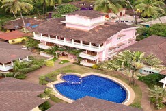 Stylish 2bhk w/ pool, Kitchen | 8 mins from beach by Savera Stays