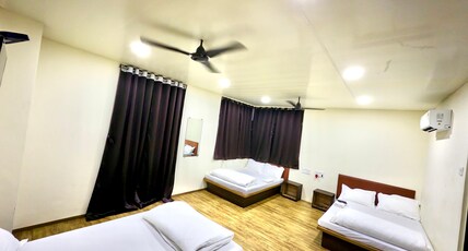 Hotel Marine Line Room Type - Family Suite For Families Same Gender Groups With Window