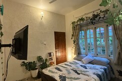 Green Haven   Minutes from Metro Station