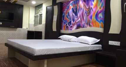 MAYA HOTEL Room Type - Super Deluxe Room