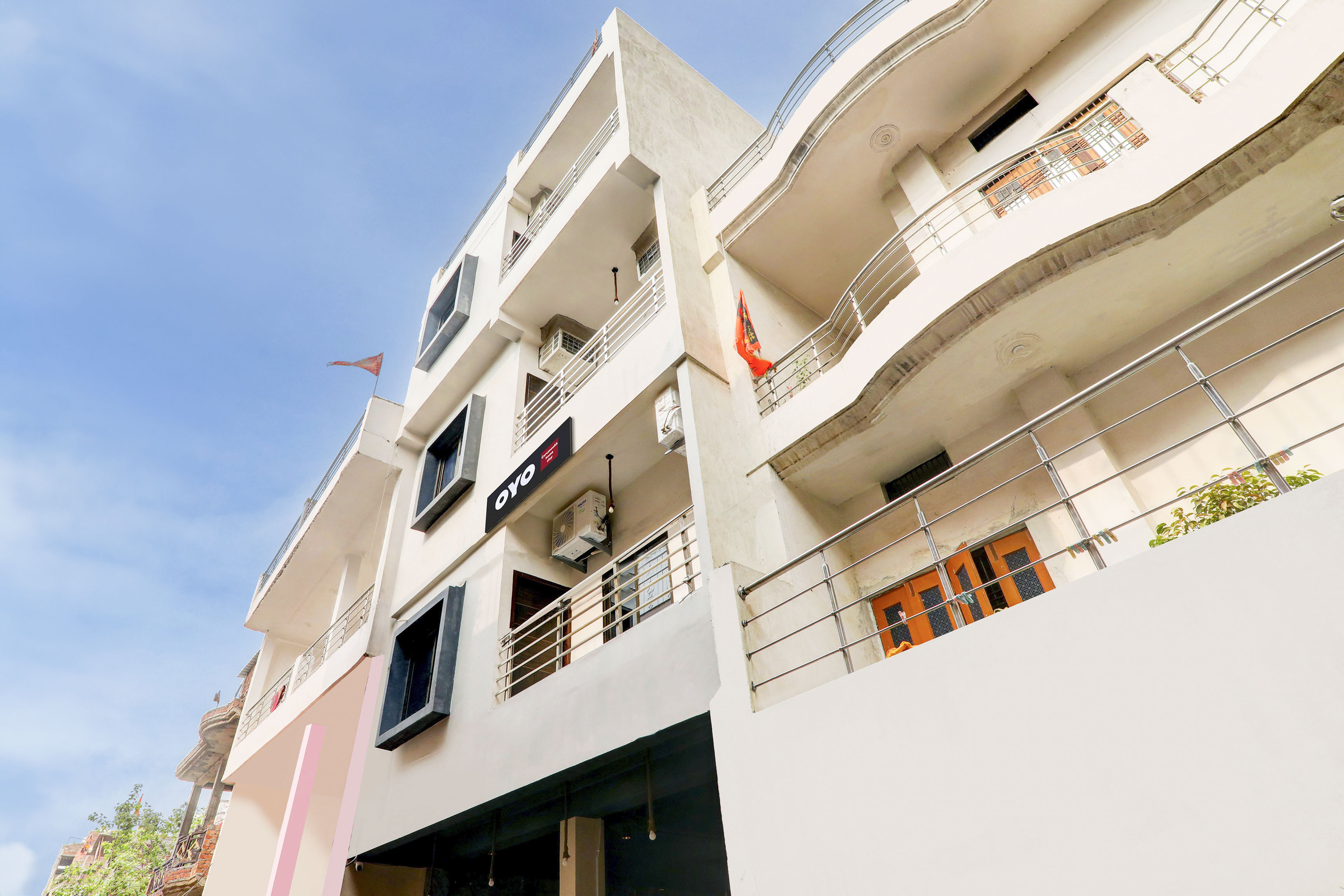 Hotel O GURUMOOKH HOME STAY - Tap to explore photos